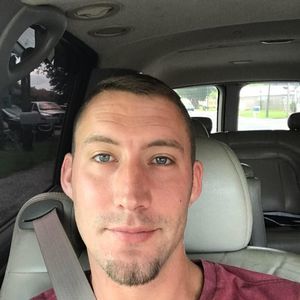 Meet your Posher, Dustin